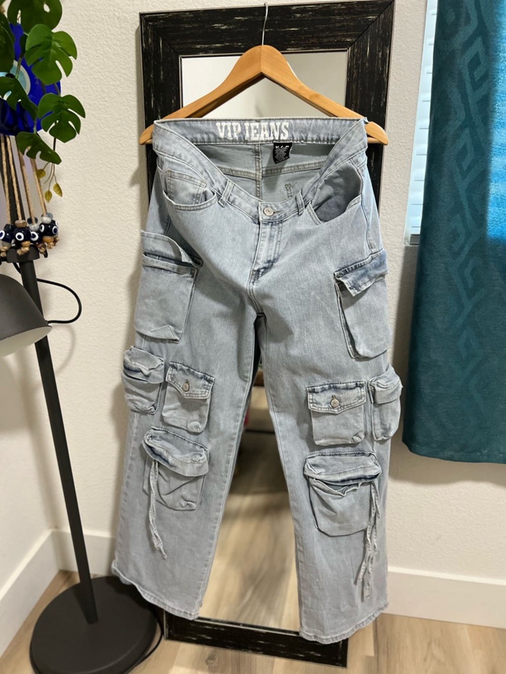 •LIKE NEW•VIP JEANS Baggy Cargo Cotton Blend - Picture 4 of 6